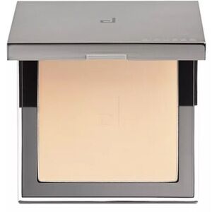 NEW DOUCCE Cache Cream Powder Foundaton in Color YL3